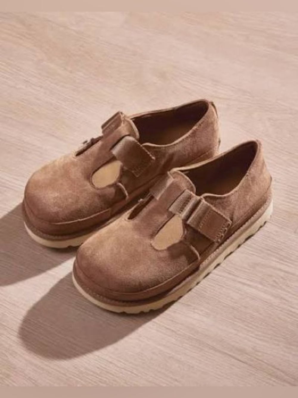New UGG® Goldenstar Mary Jane Slip-On Clogs size 8